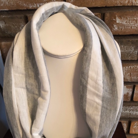 Old Navy Accessories - Lightweight Jersey Infinity Scarf
